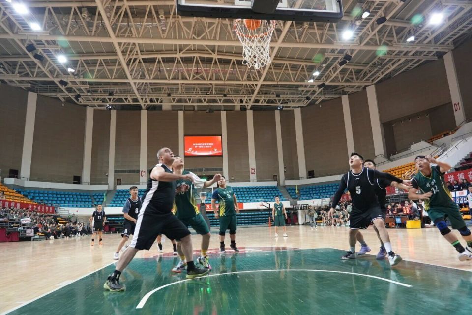 裁判员代表, 个集体项目, om 裁判员代表, 个集体项目, om